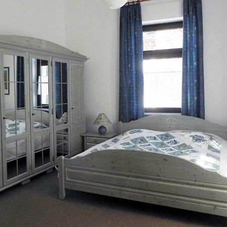 Ferienwohnung Burgblick トラーベン・トラールバッハ エクステリア 写真