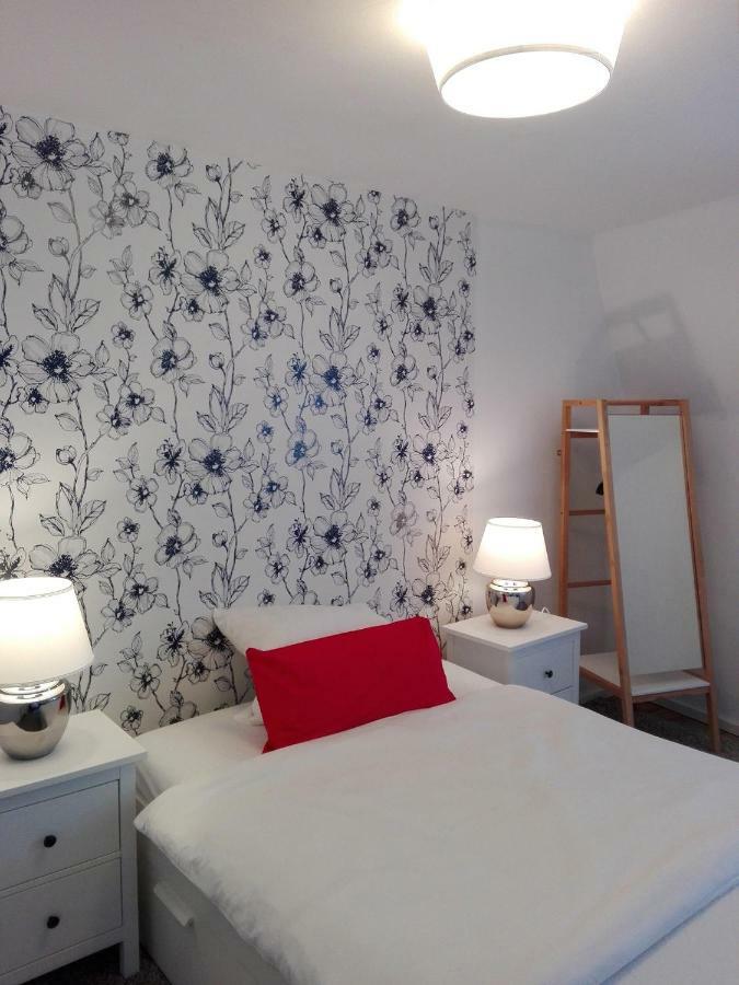 Ferienwohnung Burgblick トラーベン・トラールバッハ エクステリア 写真
