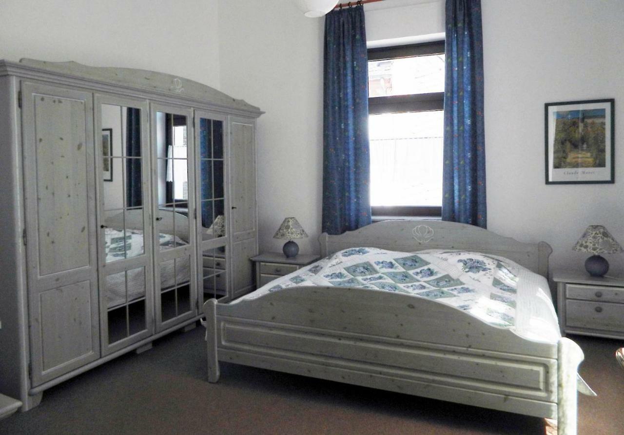 Ferienwohnung Burgblick トラーベン・トラールバッハ エクステリア 写真