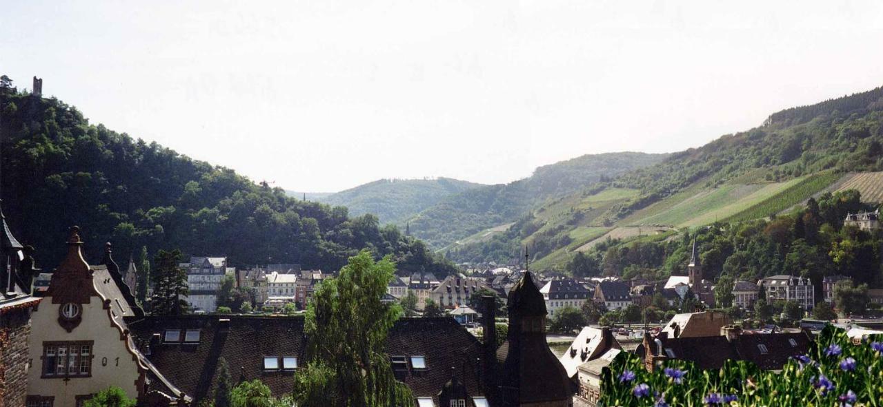 Ferienwohnung Burgblick トラーベン・トラールバッハ エクステリア 写真