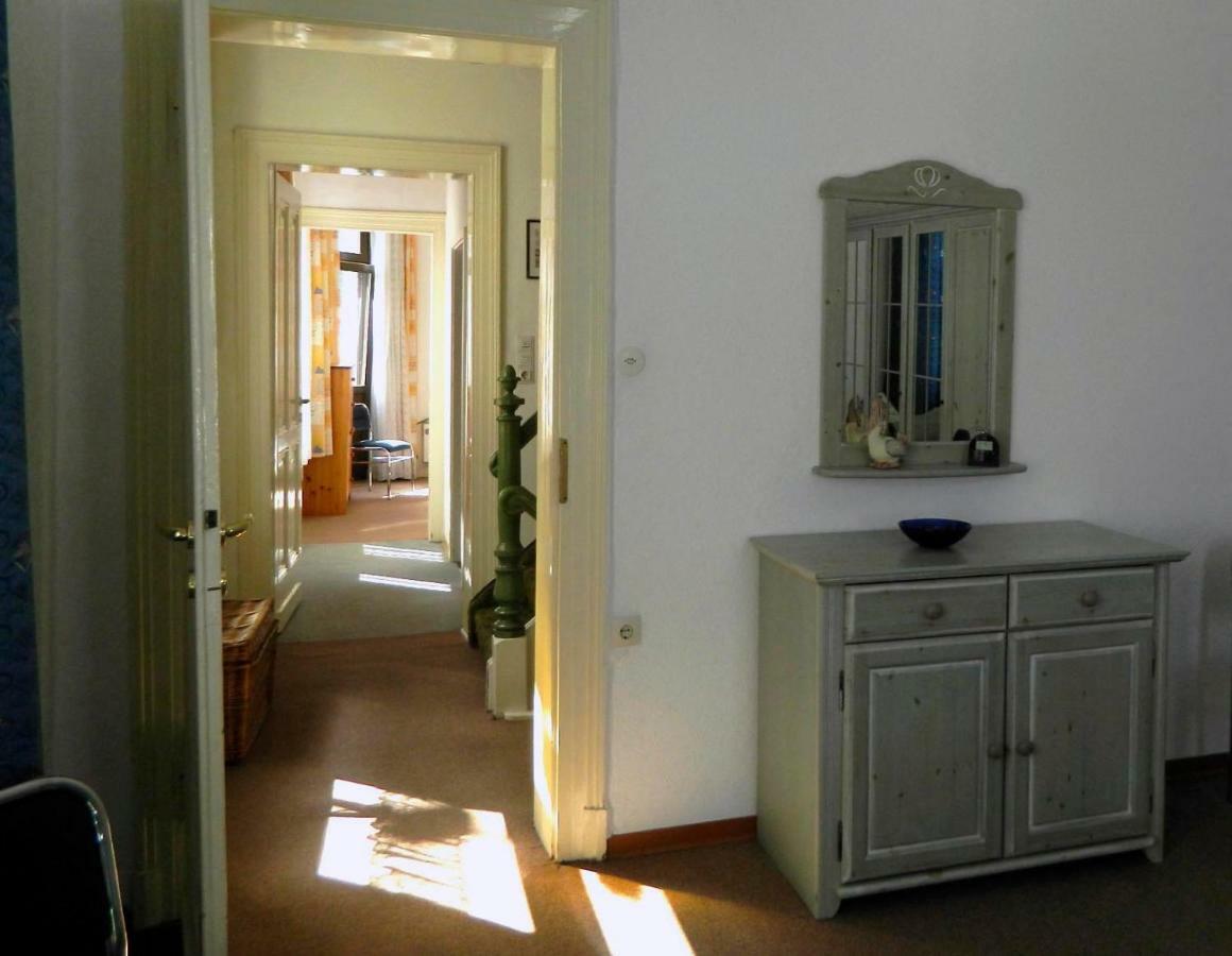 Ferienwohnung Burgblick トラーベン・トラールバッハ エクステリア 写真